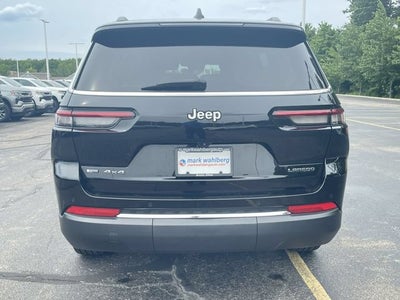 2022 Jeep Grand Cherokee L Laredo 4x4