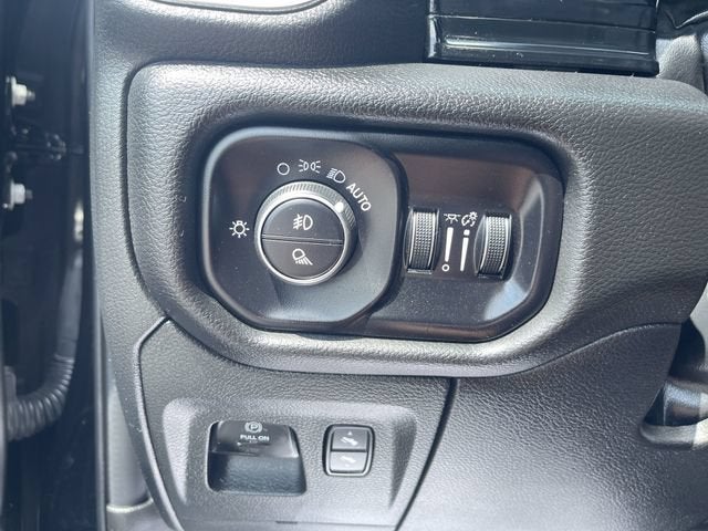 2025 RAM 1500 Laramie Crew Cab 4x4 5'7" Box