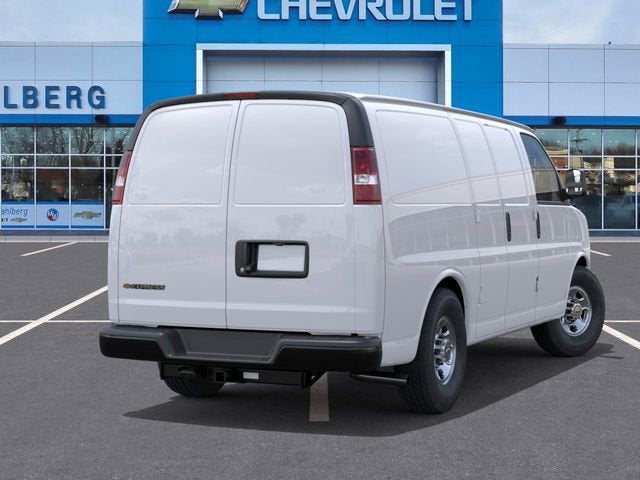 2025 Chevrolet Express Cargo WT