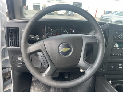 2025 Chevrolet Express Cargo WT