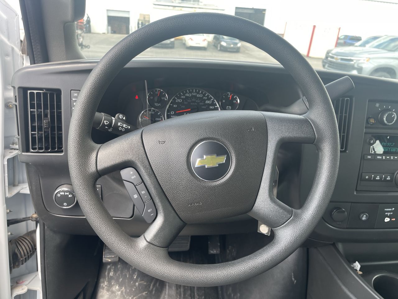 2025 Chevrolet Express Cargo WT