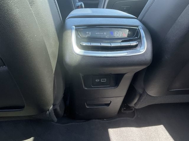 2023 Cadillac XT6 Luxury