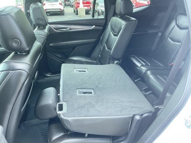 2024 Cadillac XT6 Luxury