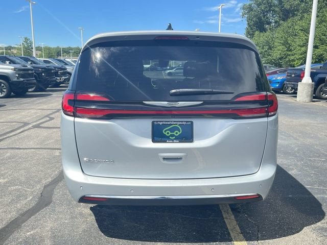2023 Chrysler Pacifica Touring