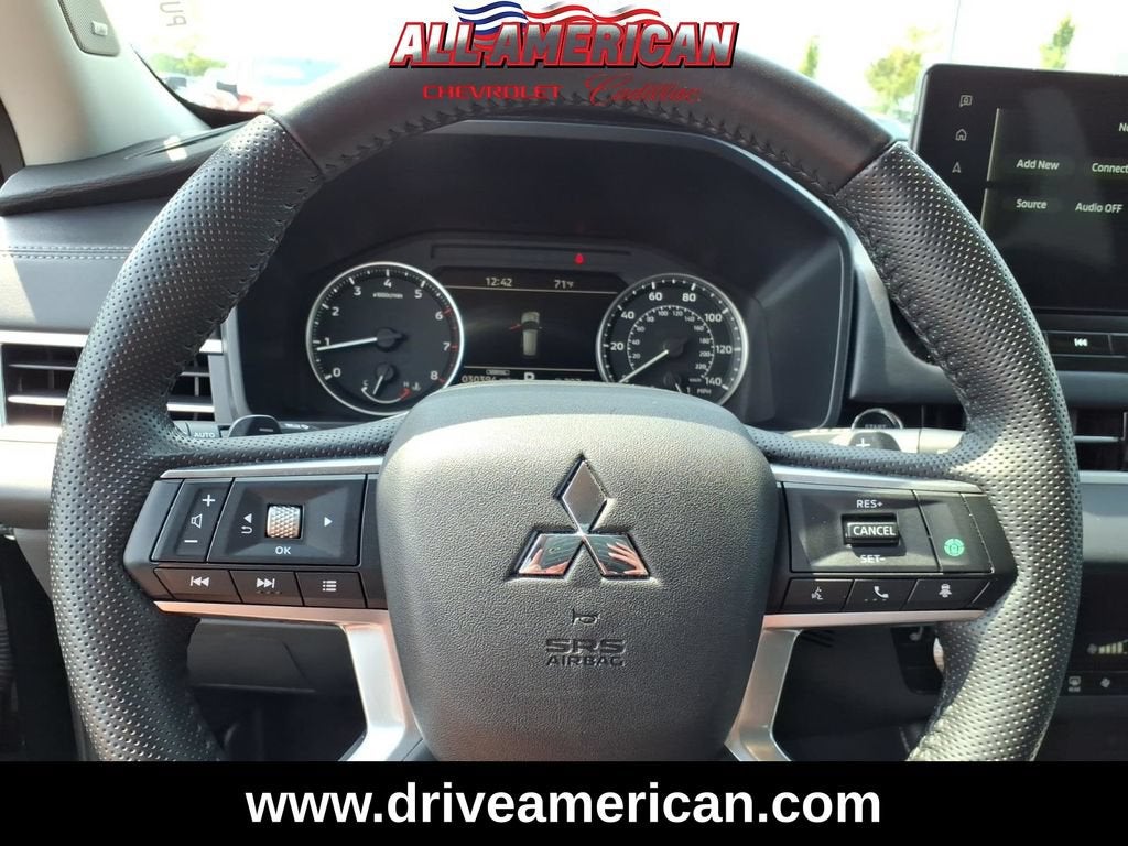 2025 Mitsubishi Outlander SE
