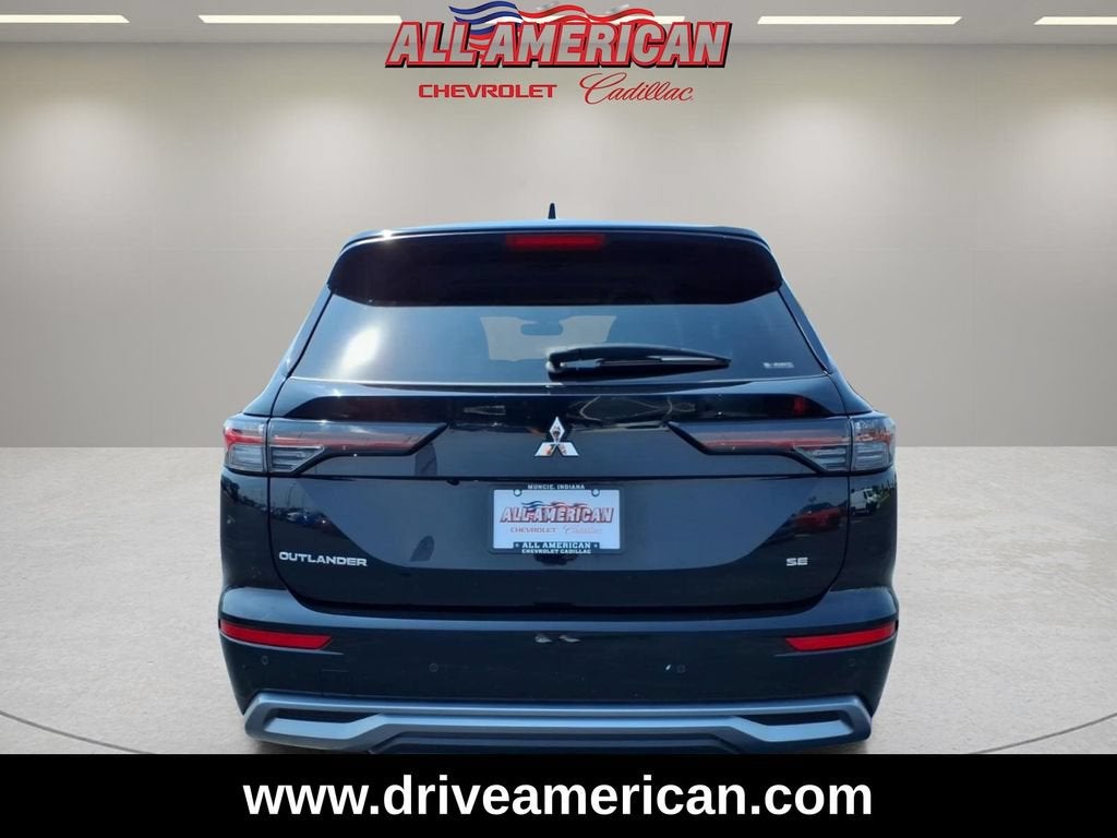 2025 Mitsubishi Outlander SE