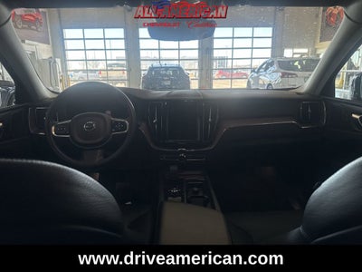 2024 Volvo XC60 Plus Dark Theme