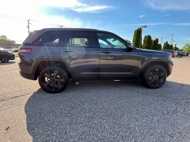2023 Jeep Grand Cherokee Altitude 4x4