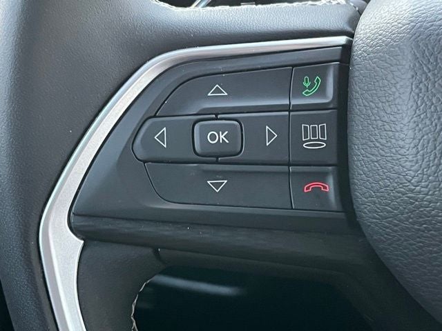 2023 Jeep Grand Cherokee Laredo 4x4