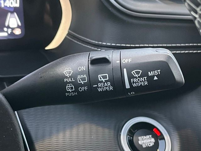 2023 Jeep Grand Cherokee Laredo 4x4