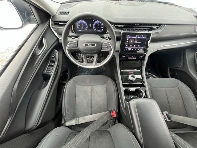 2023 Jeep Grand Cherokee L Laredo 4x4