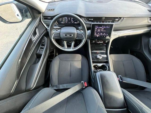 2023 Jeep Grand Cherokee L Laredo 4x4