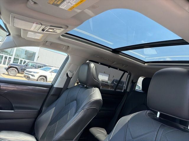 2021 Toyota Highlander Platinum