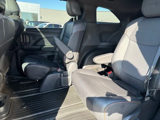 2023 Toyota Sienna XSE 7 Passenger