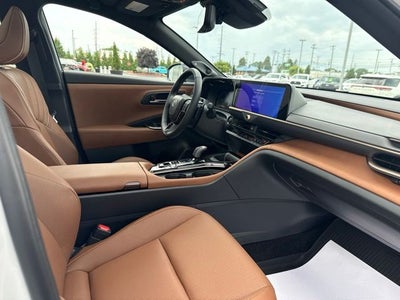 2025 Toyota Crown Signia Limited