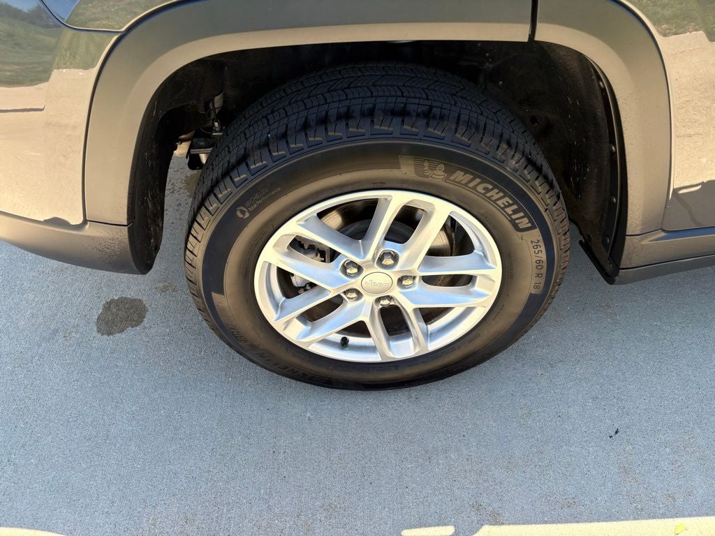 2025 Jeep Grand Cherokee Laredo