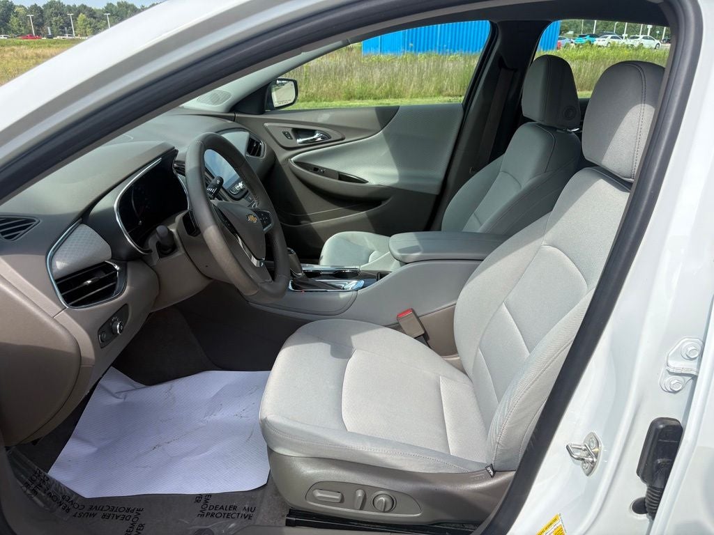 2017 Chevrolet Malibu LT 1LT