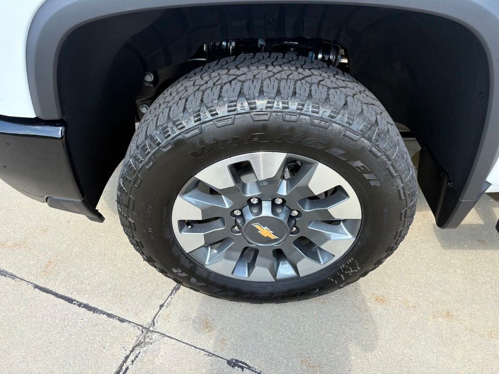 2026 Chevrolet Silverado 2500HD Custom