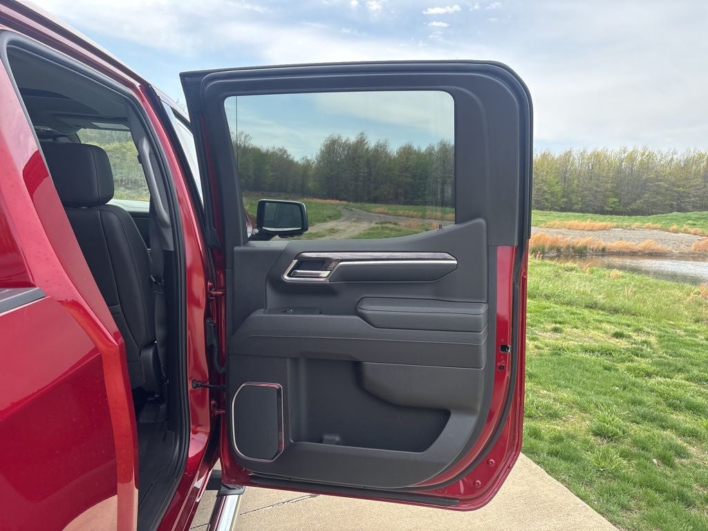 2025 Chevrolet Silverado 1500 LTZ