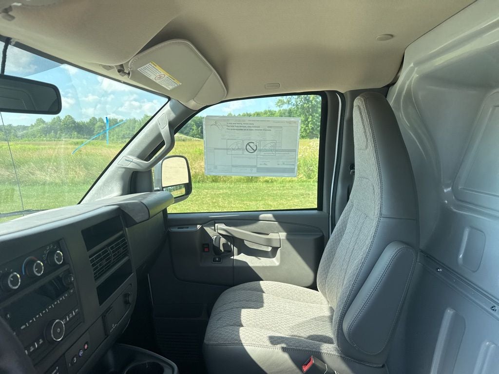 2025 Chevrolet Express 2500 Work Van Cargo