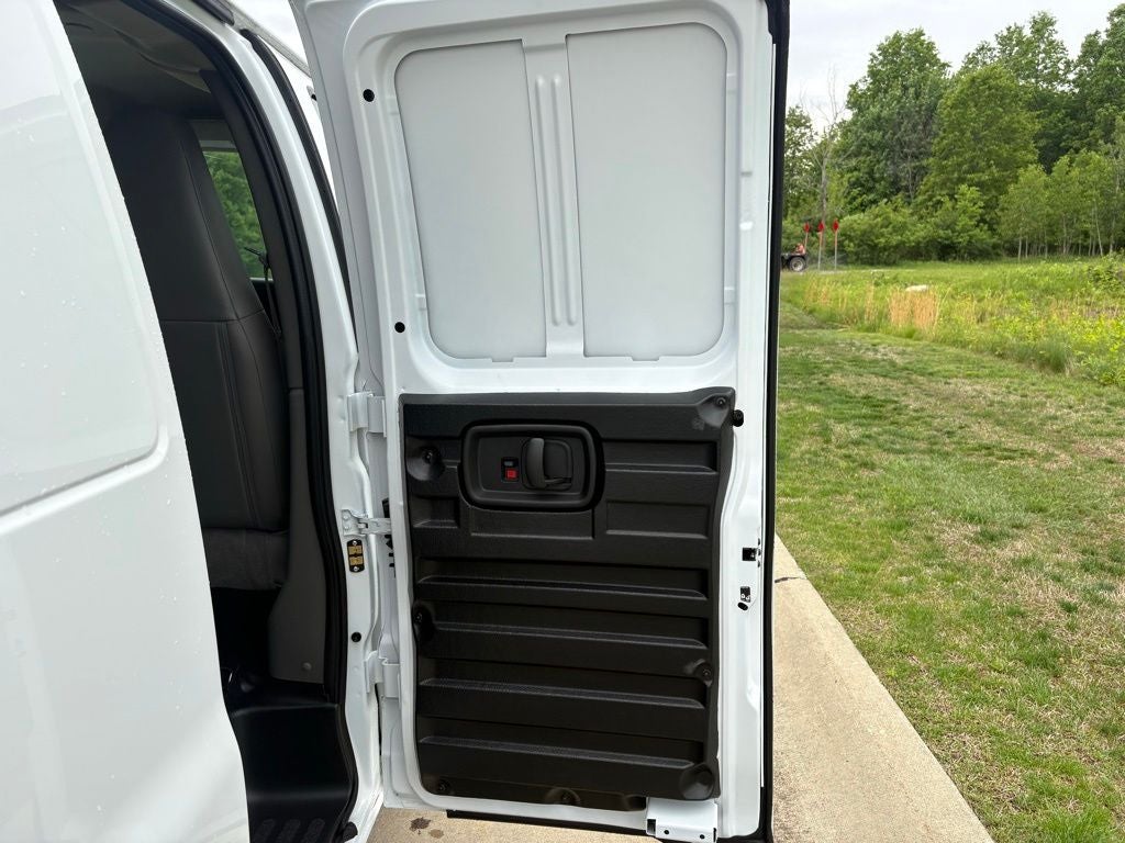 2026 Chevrolet Express 3500 Work Van Cargo