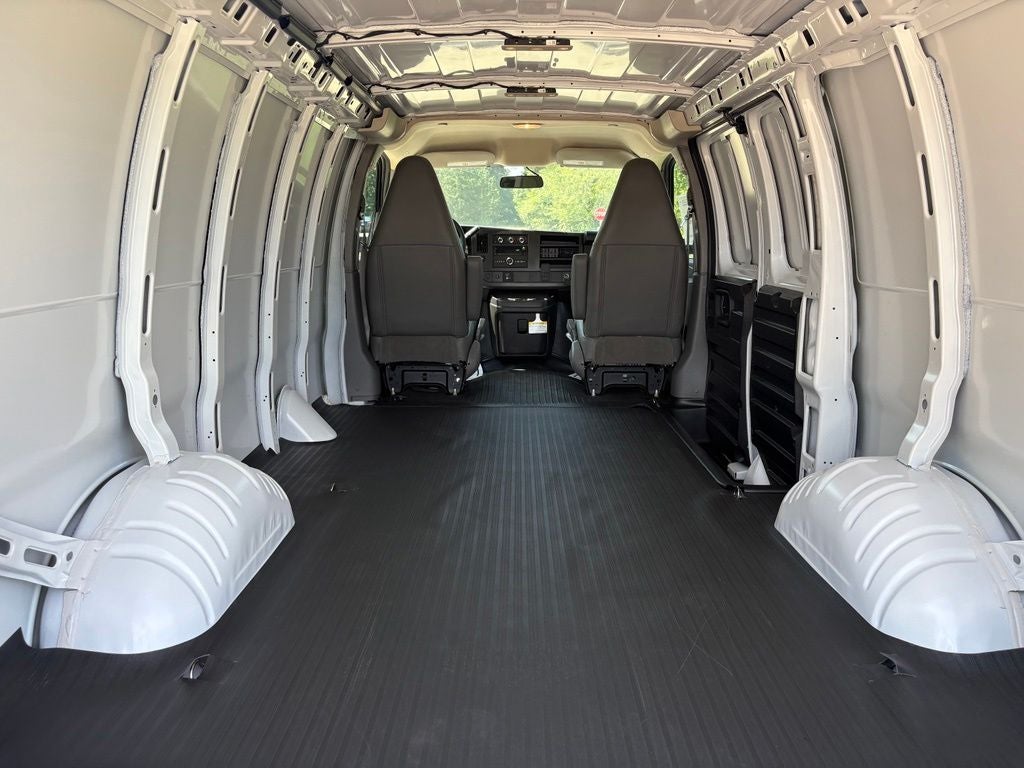 2026 Chevrolet Express 3500 Work Van Cargo