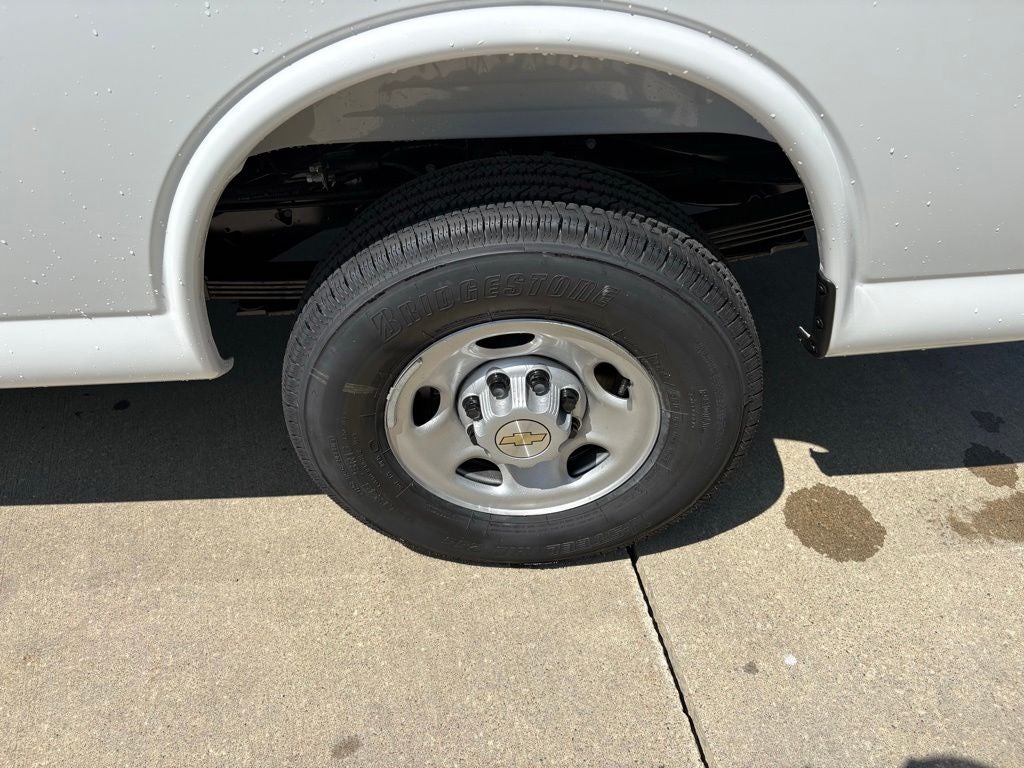 2026 Chevrolet Express 3500 Work Van Cargo