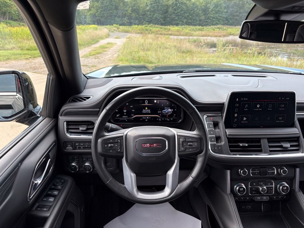 2023 GMC Yukon XL SLT