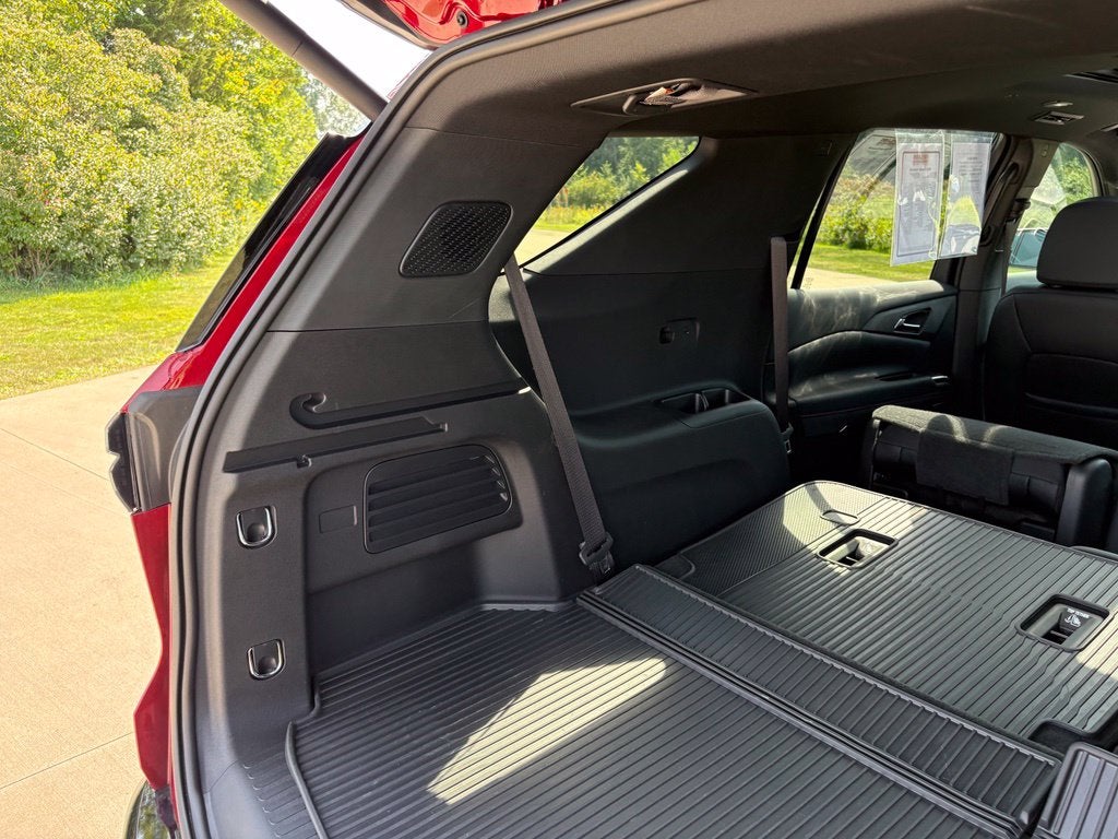 2025 Chevrolet Traverse RS