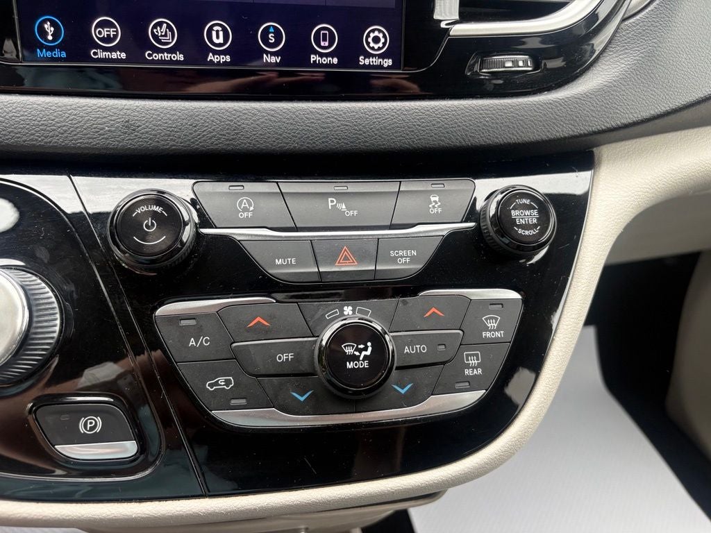 2020 Chrysler Pacifica Touring L Plus