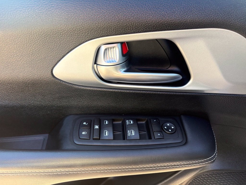 2023 Chrysler Pacifica Touring