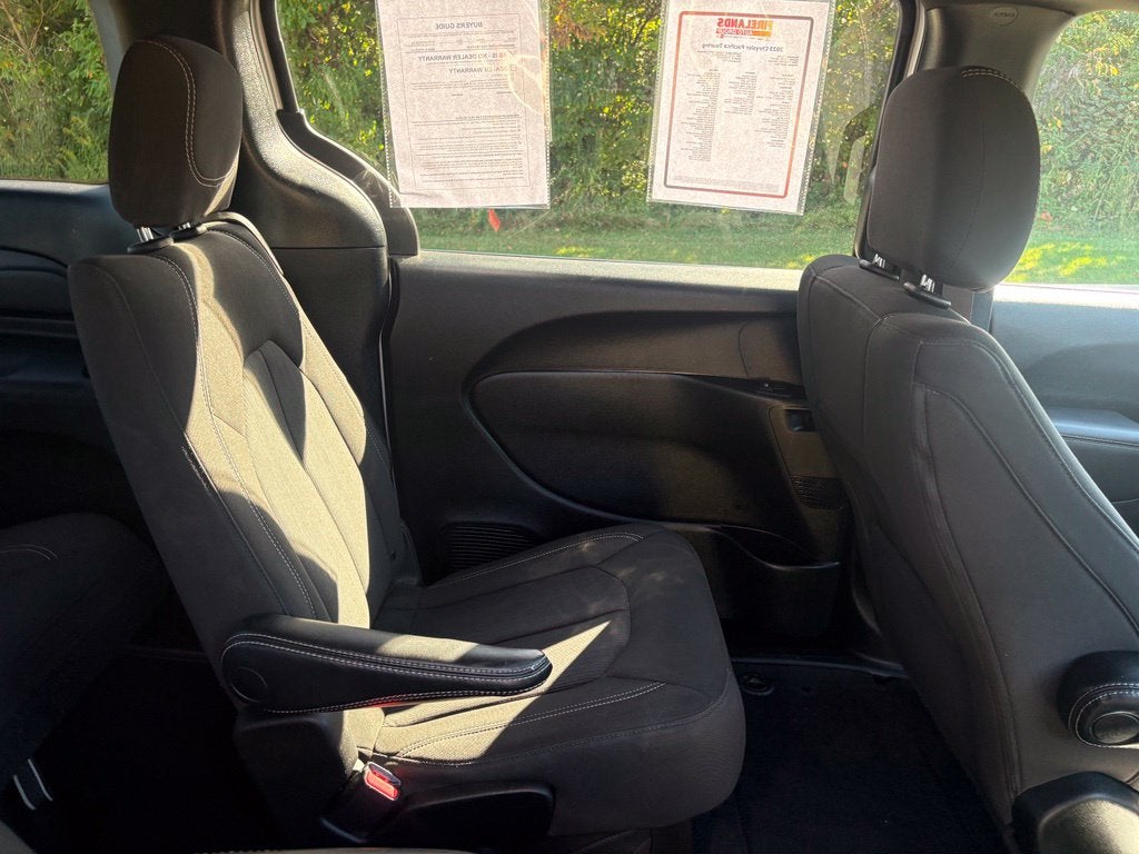 2023 Chrysler Pacifica Touring