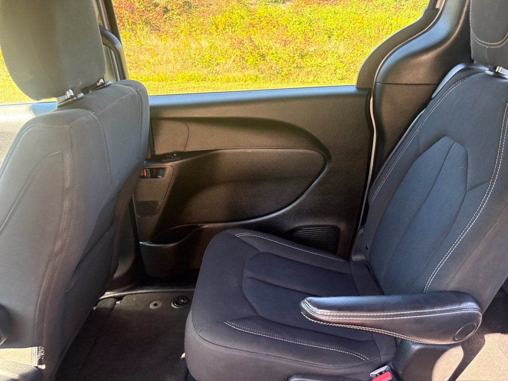 2023 Chrysler Pacifica Touring