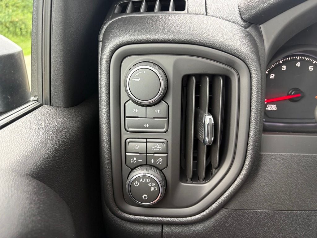 2026 Chevrolet Silverado 2500HD Custom