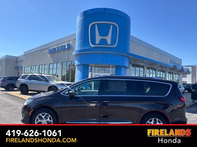 2017 Chrysler Pacifica Touring L Plus
