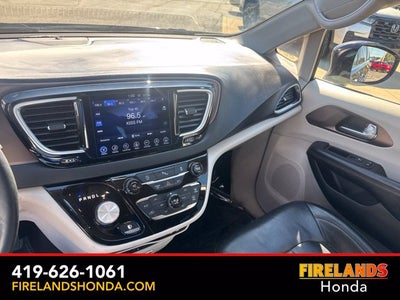 2017 Chrysler Pacifica Touring L Plus