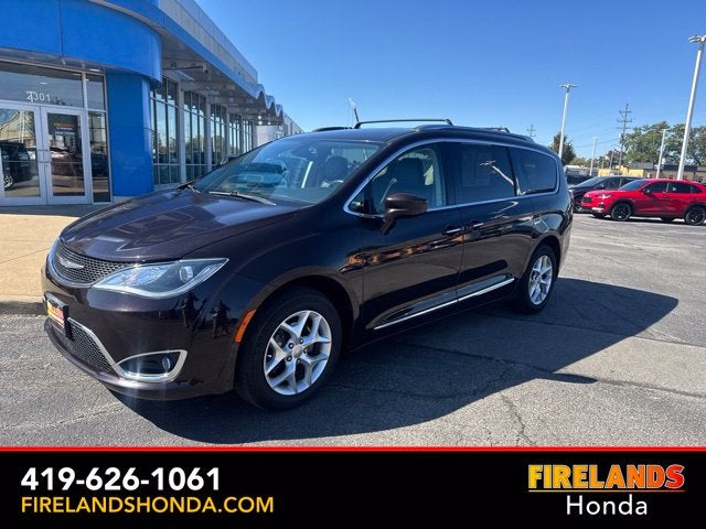 2017 Chrysler Pacifica Touring L Plus