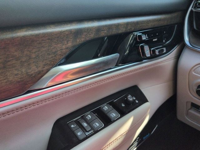 2023 Jeep Grand Wagoneer L Series II