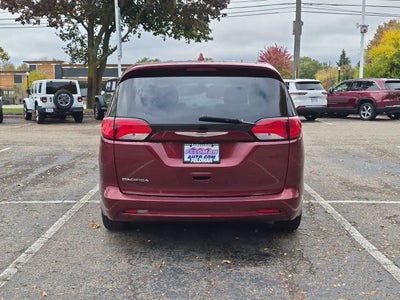 2017 Chrysler Pacifica Touring