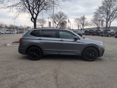2022 Volkswagen Tiguan 2.0T SE R-Line Black