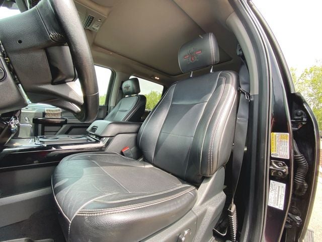 2019 Ford F-250SD Lariat BLACK WIDOW PKG