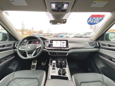 2024 Volkswagen Atlas 2.0T Peak Edition SEL