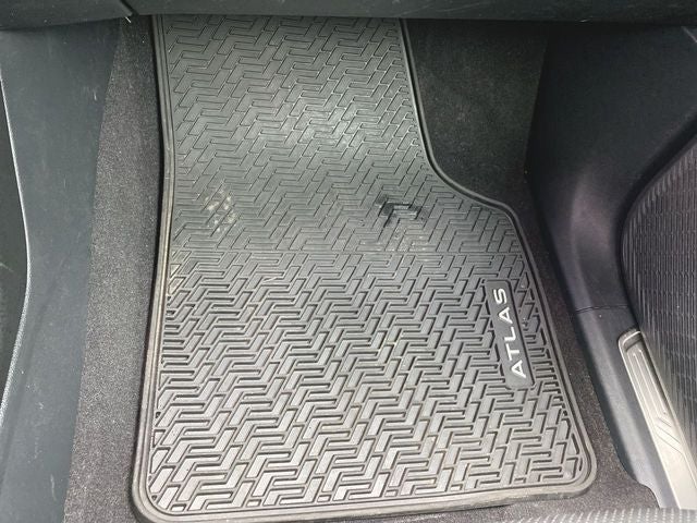 2024 Volkswagen Atlas 2.0T Peak Edition SEL