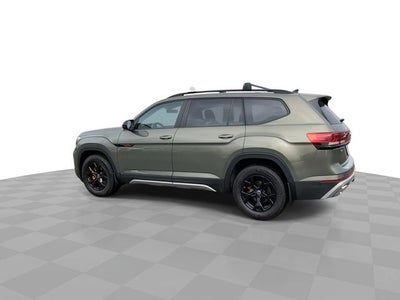 2024 Volkswagen Atlas 2.0T Peak Edition SEL