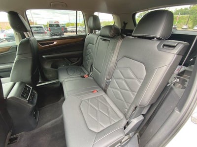 2025 Volkswagen Atlas 2.0T SE w/Technology