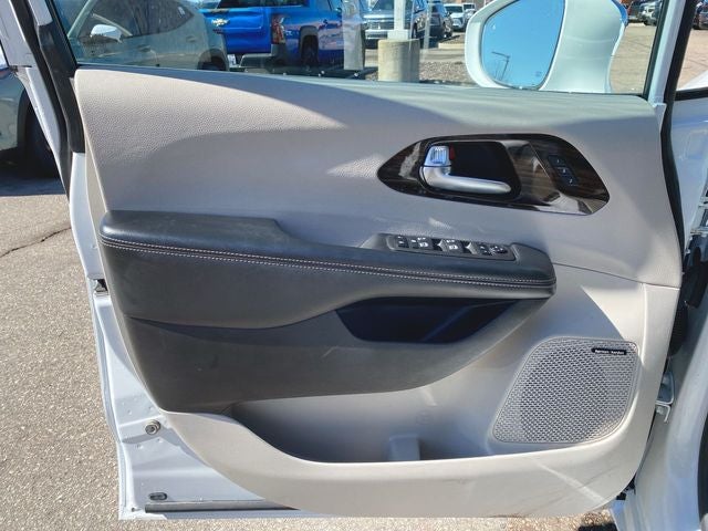 2022 Chrysler Pacifica Limited