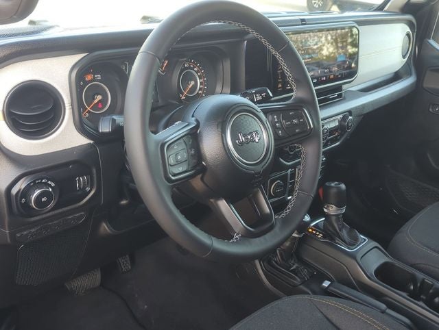2025 Jeep Wrangler 4-Door Summit 4x4