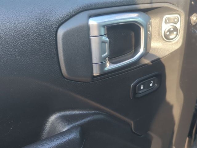 2025 Jeep Wrangler 4-Door Summit 4x4