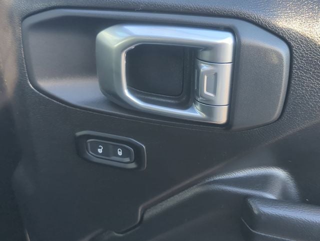 2025 Jeep Wrangler 4-Door Summit 4x4