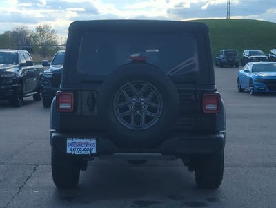 2025 Jeep Wrangler 4-Door Summit 4x4